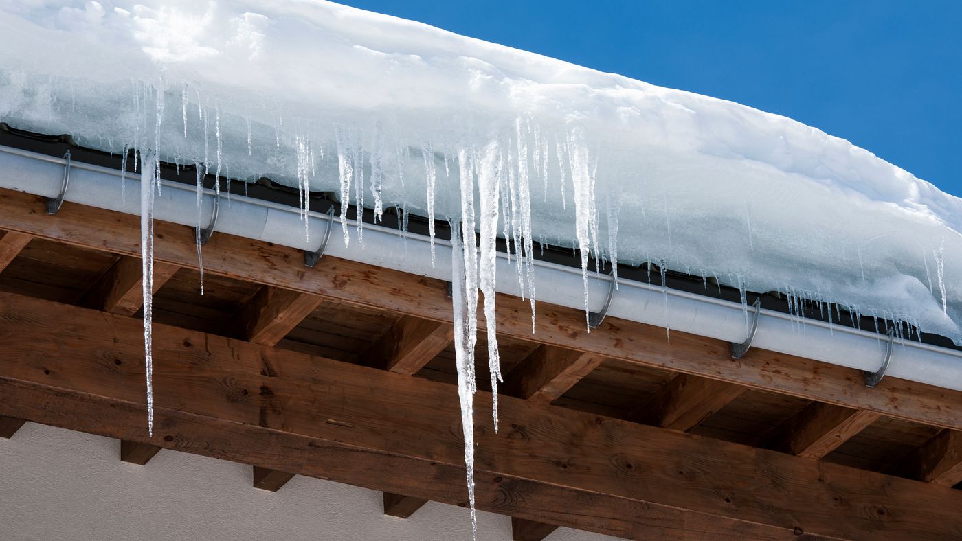 Prevent Roof Damage in Winter